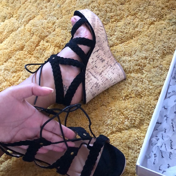 Tilly's Shoes - Black wedges NWT